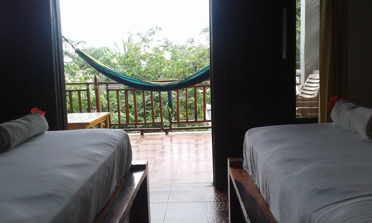 Chika House Villa Gili Trawangan Exterior photo